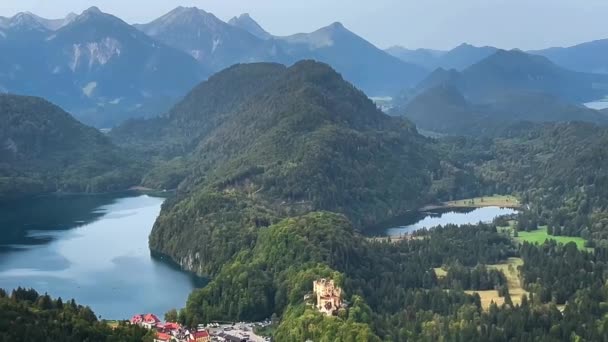 Zamek Neuschwanstein Tle Alp Pobliżu Monachium Bawarii Niemiec Europy Jesienny — Wideo stockowe