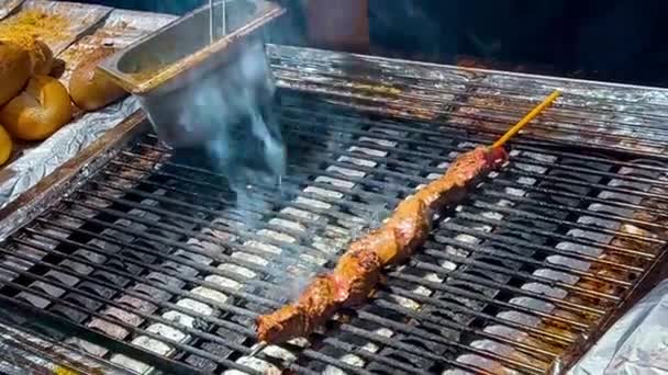 Cozinhar Carne Uma Assadeira Ano Novo Mercado Natal Osnabruck Renânia — Vídeo de Stock