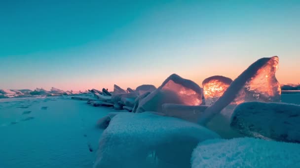 Zmrazené Zimní Jezero Bajkal Sibiř Rusko Ledové Kvádry Pahorky Sněhu — Stock video