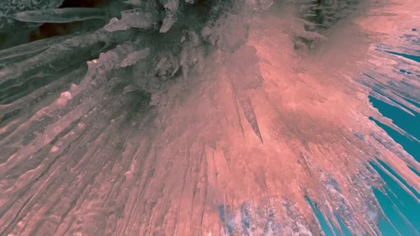 Zmrazené Zimní Jezero Bajkal Sibiř Rusko Zmrzliny Kvádry Skalách Jeskyních — Stock video