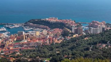 Monako Prensliği 'nin havadan görünüşü, Monte Carlo, Ligurya Deniz Kıyısı. Yüksek kalite 4k görüntü