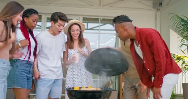 Multi Ethnic People Enjoying Outdoor Bbq Happy People Having Barbecue — Stock Video