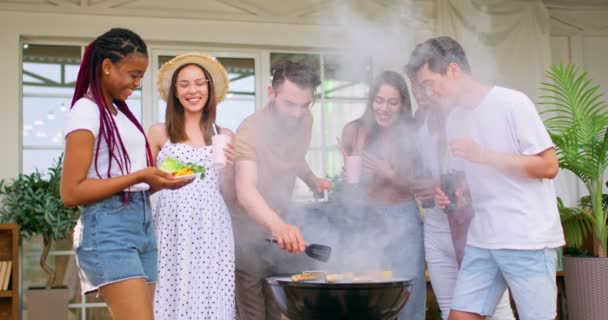 Happy Friends Gathering Weekend Picnic Preparing Food Assortment Open Air — Stock Video
