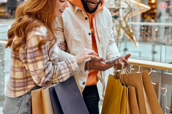 Crazy Funny Diverse Couple Has Fun Mall Happiness Woman Man — Stock Photo, Image