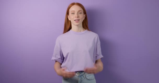 Smiling Friendly Polite Red Haired Girl Stretched Arms Looking Camera — Stock Video