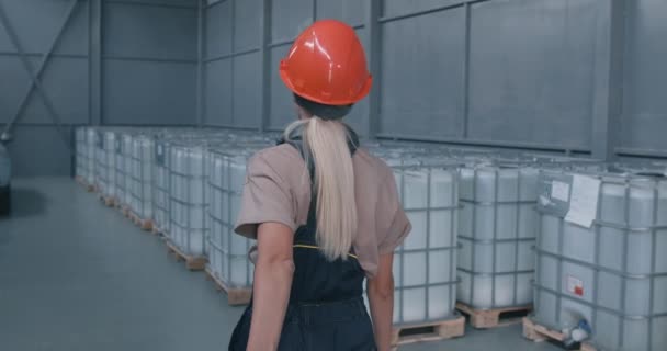 Young Woman Preparing Conteiners Sale Business Back View Slow Motion — Stock Video