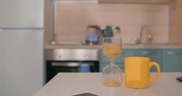 Neztrácejte Čas Kuchyni Být Aktivní Čas Konce Písek Běží Přes — Stock video
