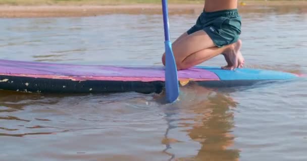 Hipster Walks Sup Board Lake Paddle Boarder Sits Paddleboards Slow — Stock Video