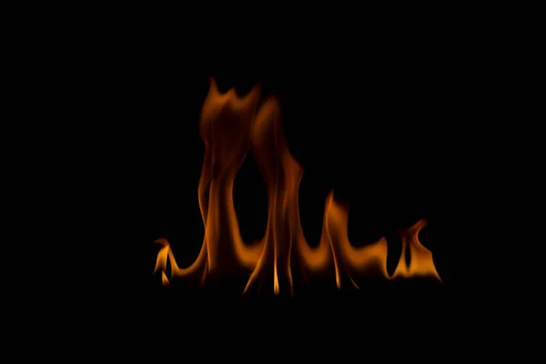 Φωτιά Φλόγες Είναι Ισχυρό Πυροβολούν Ένα Στούντιο Μαύρο Φόντο — Φωτογραφία Αρχείου