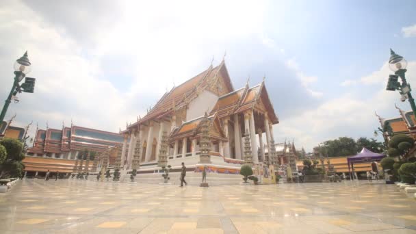 Wat Suthat Thepwararam Piękna Świątynia Bangkoku — Wideo stockowe
