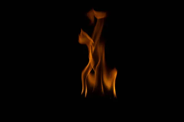 Las Llamas Fuego Poderoso Dispara Estudio Con Fondo Negro —  Fotos de Stock