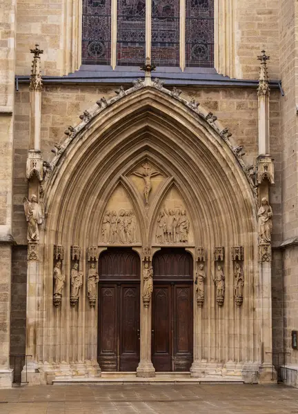 stock image Main entrance of Minoritenkirche (Church of Minorites) in Vienna, Austria