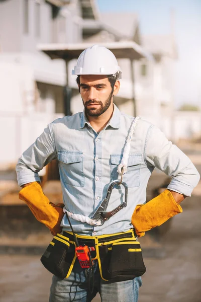 Portrait Caucasian Man Construction Worker Wearing Hardhat Safety Equipment Civil — Stock Photo, Image