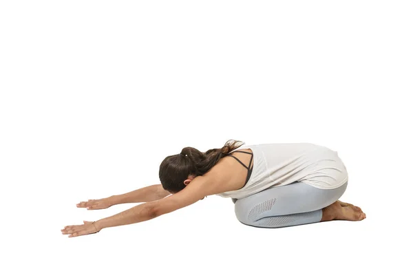 Kvinna Utövar Yoga Balasana Position Eller Barnets Pose Vit Bakgrund — Stockfoto