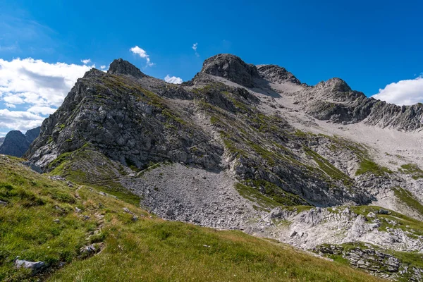 Atemberaubende Wanderung Durch Wunderschöne Berglandschaft Zur Braunarlspitze Von Schroecken Vorarlberg — Stockfoto
