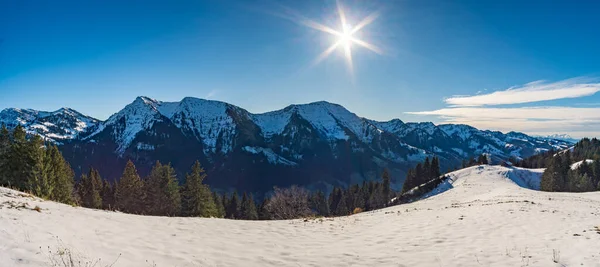 Fantastyczna Zimowa Wędrówka Dennebergu Nagelfluhkette Tahlkirchdorf Koło Oberstaufen Pięknych Alpach — Zdjęcie stockowe