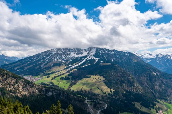 Bela Caminhada Montanha Primavera Oberjoch Para Spieser Hirschberg Nos Alpes — Fotografia de Stock