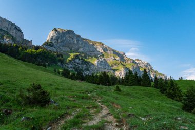Wasserauen 'den İsviçre' deki Appenzellerland 'deki Meglisalp' e kadar Alpstein dağlarında harika bir yürüyüş.
