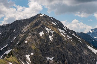 Allgau Alpleri 'ndeki Walsersteig' den Kanzelwand 'a ferrata turu heyecan verici.