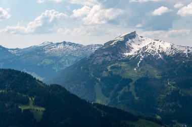 Hoher Kasten 'den Apenzellerland İsviçre' deki Sakson Lucke 'ye kadar Alpstein dağlarında muhteşem bir yürüyüş.