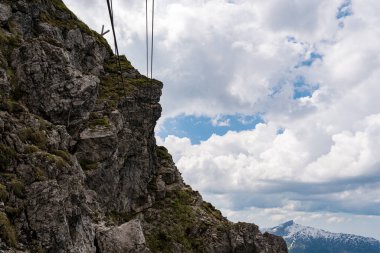 Hoher Kasten 'den Apenzellerland İsviçre' deki Sakson Lucke 'ye kadar Alpstein dağlarında muhteşem bir yürüyüş.