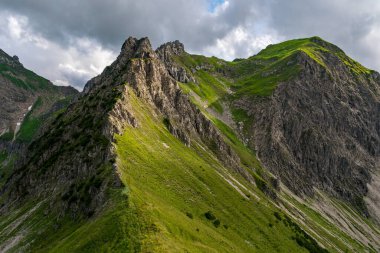 Schoppernau 'dan Vorarlberg Avusturya' daki Tobermann zirvesine harika bir dağ turu.