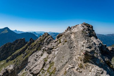 Allgau Alplerindeki Mittelberg Kleinwalsertal 'den ferrata yoluyla Mindelheim' a zorlu bir dağ turu.