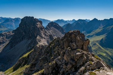 Allgau Alplerindeki Mittelberg Kleinwalsertal 'den ferrata yoluyla Mindelheim' a zorlu bir dağ turu.