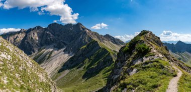 Entschenkopf 'tan Rubihorn' a ve Reichenbach yakınlarındaki Allgau Yüksek Alpleri 'ndeki Gaisalpsee' ye güzel bir dağ turu.