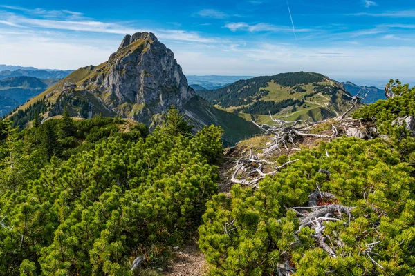 Aggenstein ve Brentenjoch 'a güzel Tannheimer Tal Avusturya' da fantastik sonbahar dağ turu