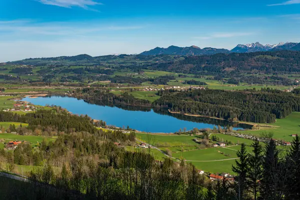 Malownicza Wiosenna Wycieczka Stoffelbergu Koło Niedersonthofen Allgau Pięknym Widokiem Jezioro Obrazek Stockowy