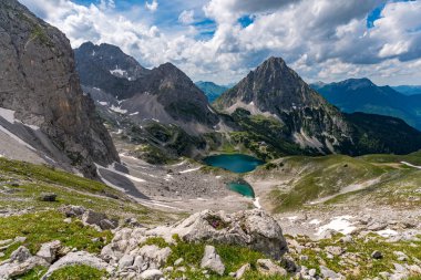 Ehrwald 'daki panoramik dağ turu Tajatorl üzerinden Drachensee' ye, Coburger Hut ve Seebensee Tiroler Zugspitz Arena 'da