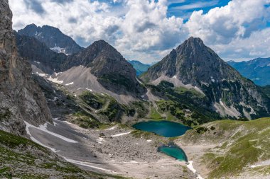 Ehrwald 'daki panoramik dağ turu Tajatorl üzerinden Drachensee' ye, Coburger Hut ve Seebensee Tiroler Zugspitz Arena 'da