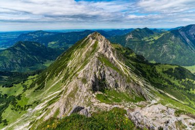 Breitenberg ve Rotspitze zirvesine Hohe Gaenge üzerinden Ferrata üzerinden yapılan güzel bir dağ turu.