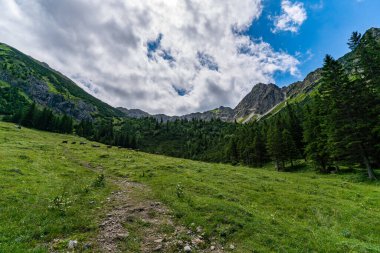 Breitenberg ve Rotspitze zirvesine Hohe Gaenge üzerinden Ferrata üzerinden yapılan güzel bir dağ turu.