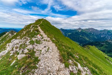 Breitenberg ve Rotspitze zirvesine Hohe Gaenge üzerinden Ferrata üzerinden yapılan güzel bir dağ turu.