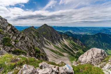 Breitenberg ve Rotspitze zirvesine Hohe Gaenge üzerinden Ferrata üzerinden yapılan güzel bir dağ turu.