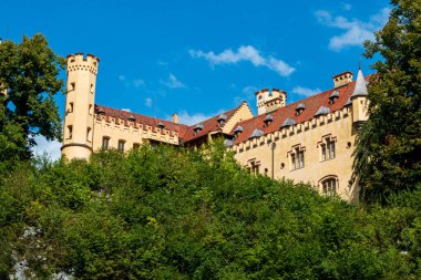 Fussen yakınlarındaki Hohenschwangau Kalesi, en popüler trave