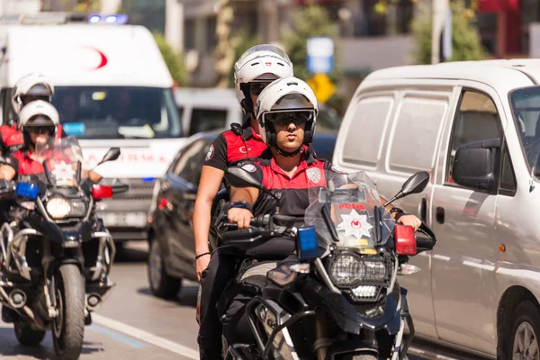 Izmir Turchia Settembre 2022 Poliziotti Motorizzati Sulla Strada Giorno Della — Foto Stock