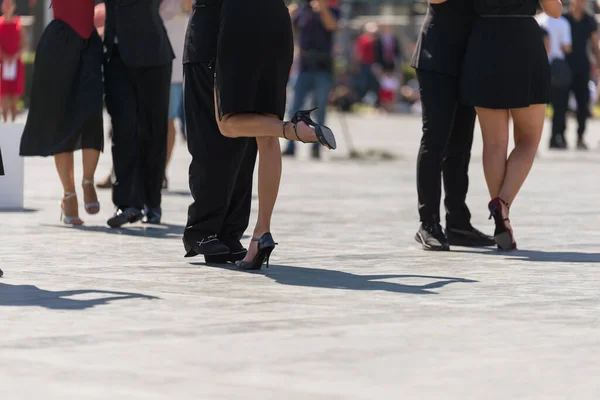 Zbliżenie Zdjęcia Izmir Waltz Tańczących Ludzi Stóp — Zdjęcie stockowe