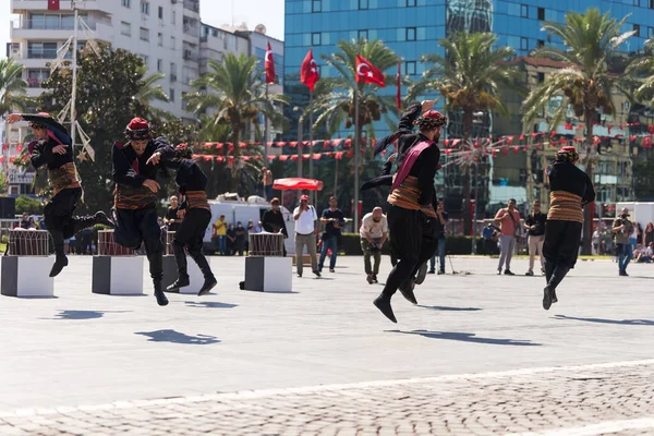 Izmir Turkey September 2022 Group Young People Performing Dance Republic — Stock Photo, Image