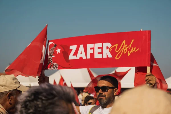 Izmir Turkey September 2022 Victory Road Written Banner Holding Man — Stock Photo, Image