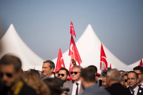 Izmir Turkije September 2022 Close Van Turkse Vlaggen Een Overbevolkt — Stockfoto