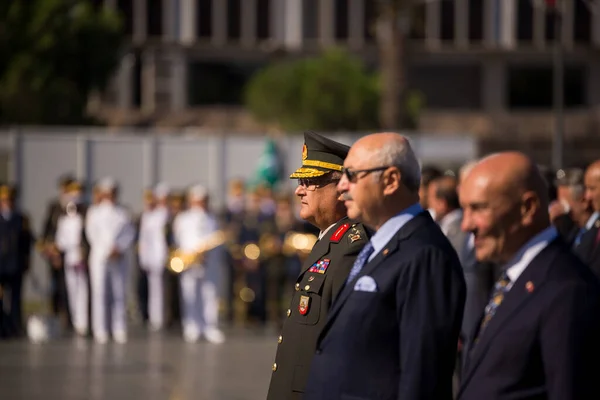 stock image Izmir, Turkey - September 9, 2022: Mayor of Izmir Tunc Soyer, Governor of izmir city Yavuz Selim Kosger and the  Lieutenant general Kemal Yeni in the same frame on the liberty day of Izmir at Republic square Izmir Turkey.