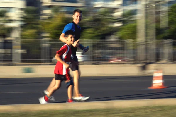 Izmir Turcja Września 2022 Zawodnicy Biegający Rozmyciem Ruchu Półmaratonie Biegną — Zdjęcie stockowe
