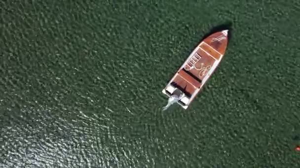 Вид Зверху Повітря Човен Над Морем — стокове відео