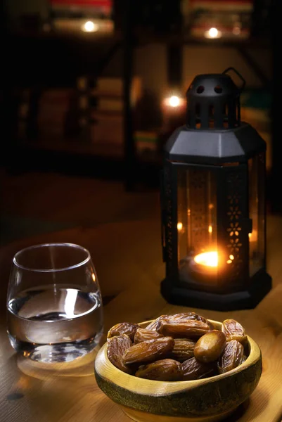 Nahaufnahme Eines Glases Wasser Einem Ort Dem Zur Iftar Zeit — Stockfoto