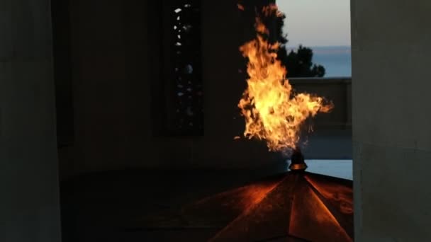 Опыт Завораживающей Замедленной Съемки Мемориала Вечного Огня Баку Этом Видео — стоковое видео