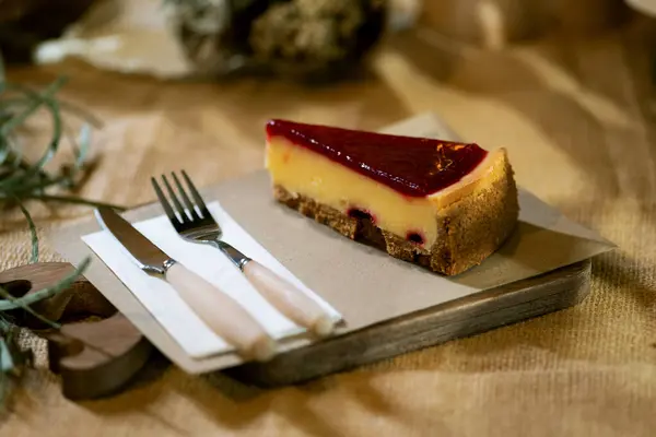 Close Capture Strawberry Cheesecake Slice Rustic Wooden Board Gentle Embrace — Stock Photo, Image