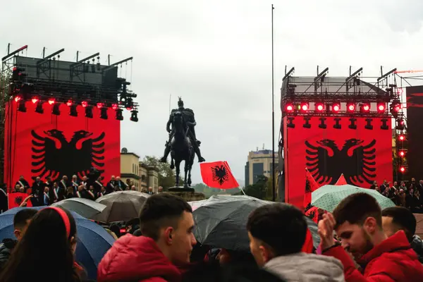 Tirana Albania Noviembre 2023 Lluvioso Día Independencia Plaza Skanderbeg Una — Foto de Stock